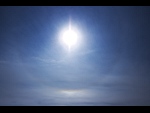 Obr. 5; 10:14 SEČ; 22° halo, část spodního dotykového oblouku