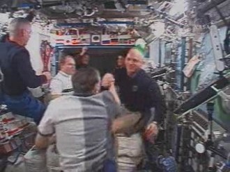 Uvítání posádky STS-117