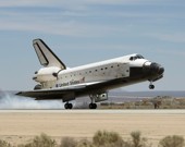 Přistání Atlantisu (STS-117) na Edwards AFB