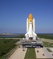 Rollout STS-114 Discovery