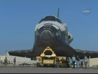 Převoz STS-124 Discovery do VAB